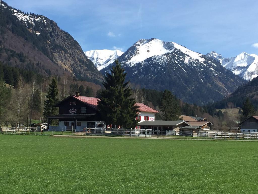 Der Landhof Apartment Oberstdorf Bagian luar foto